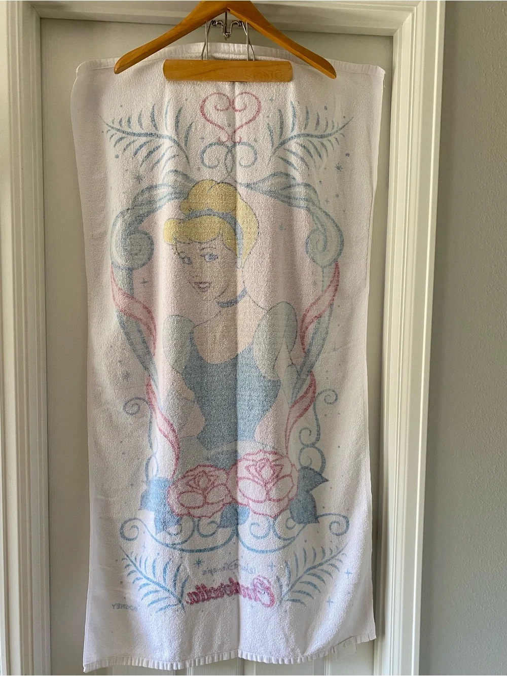 Vintage 90s Franco Disney Cinderella All-Cotton Bath/Beach Towel